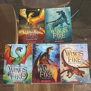 Wings of Fire Book Set of 5 books like new. New York  Times best selling series